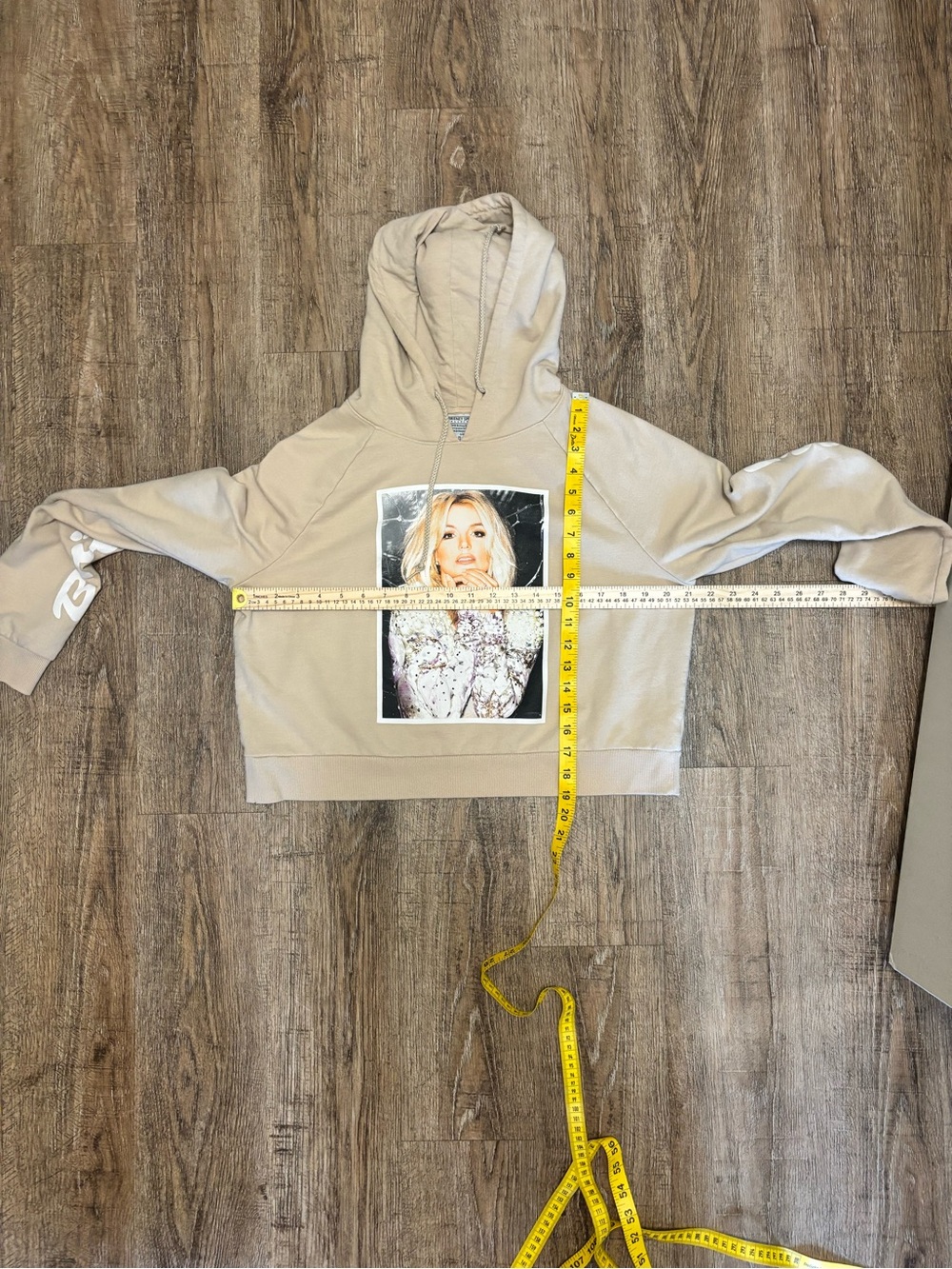 Cropped Britney Spears- Women's Sweatshirt size M (0064) - Picture 4 of 4